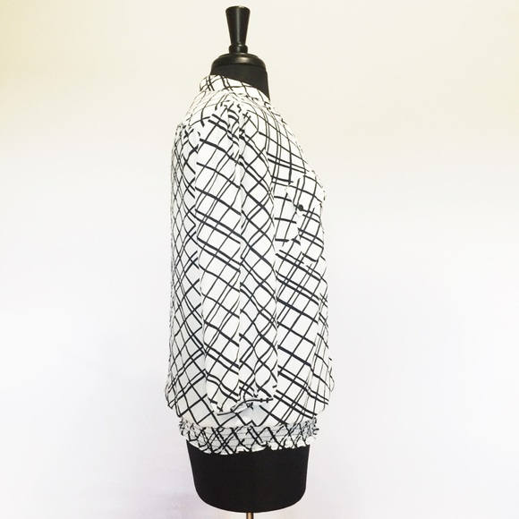 🍩Zac and Rachel striped blouse size medium - Picture 2 of 6